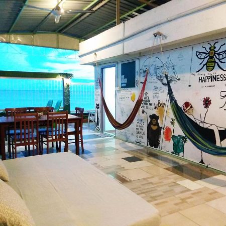 Sandakan Backpackers Hostel Экстерьер фото