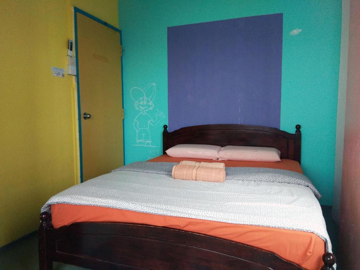 Sandakan Backpackers Hostel Экстерьер фото