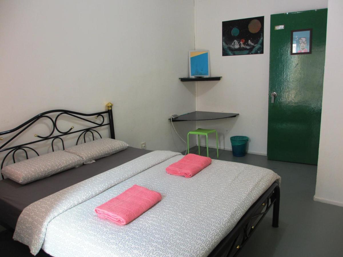 Sandakan Backpackers Hostel Экстерьер фото