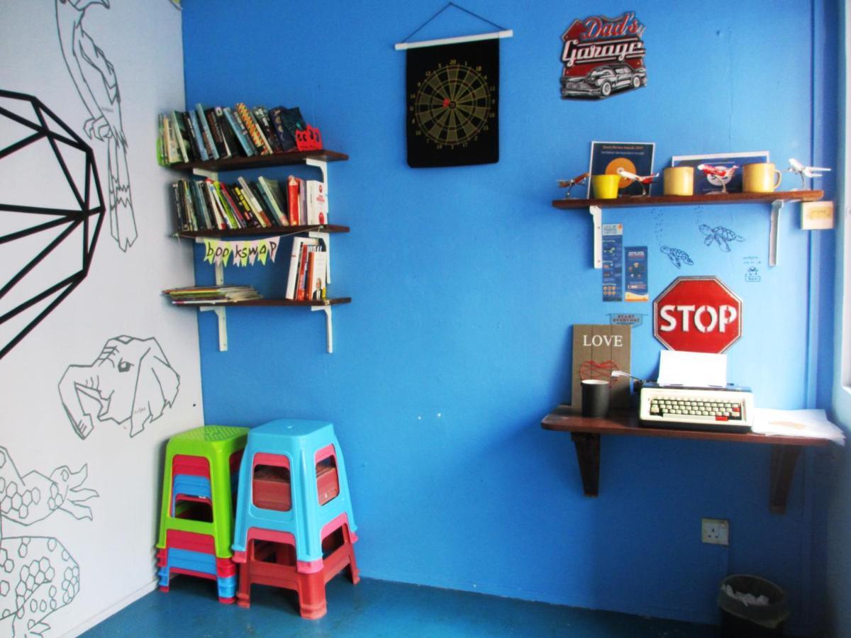 Sandakan Backpackers Hostel Экстерьер фото